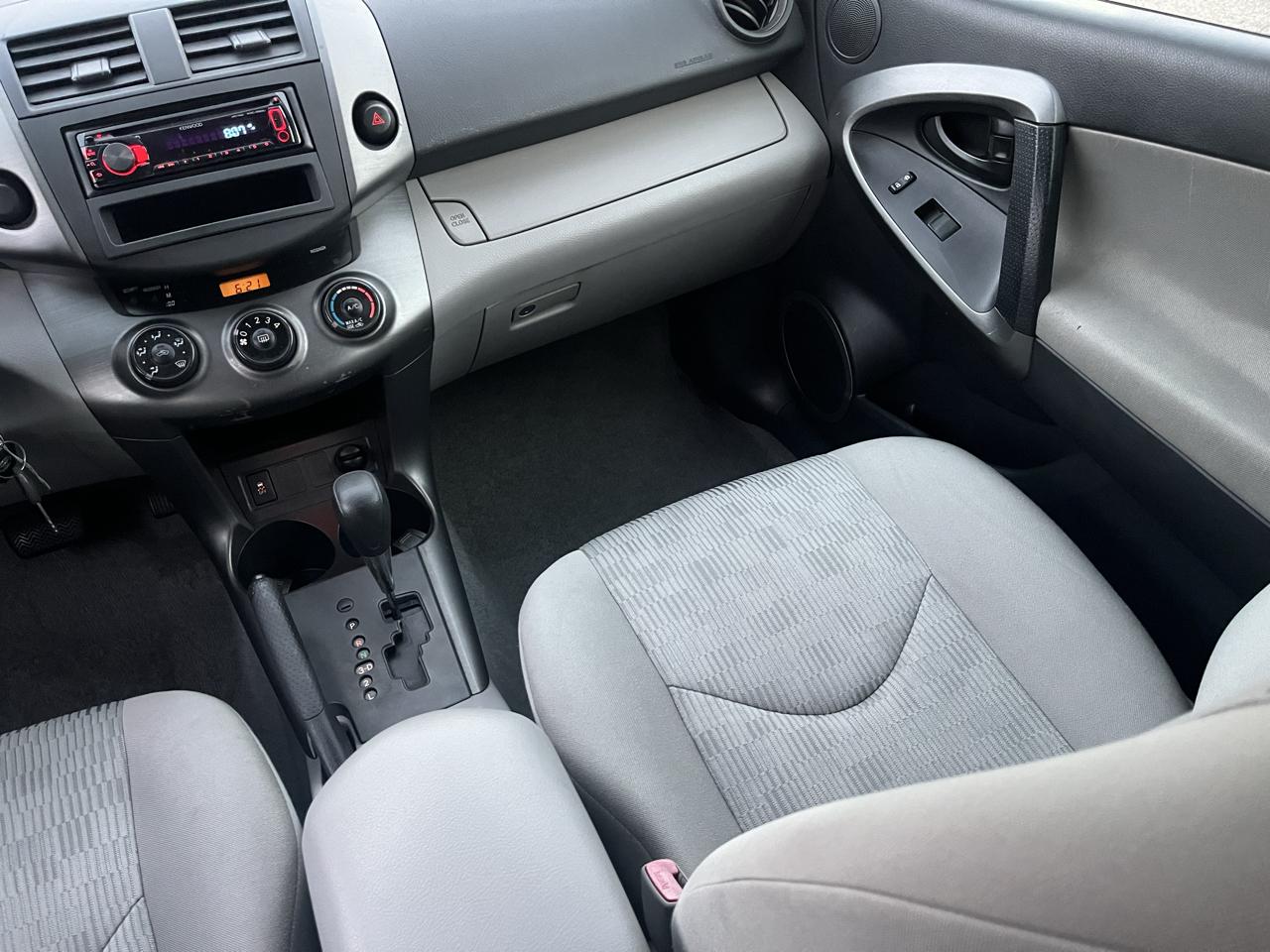 Toyota RAV4 Base I4 2WD 2010