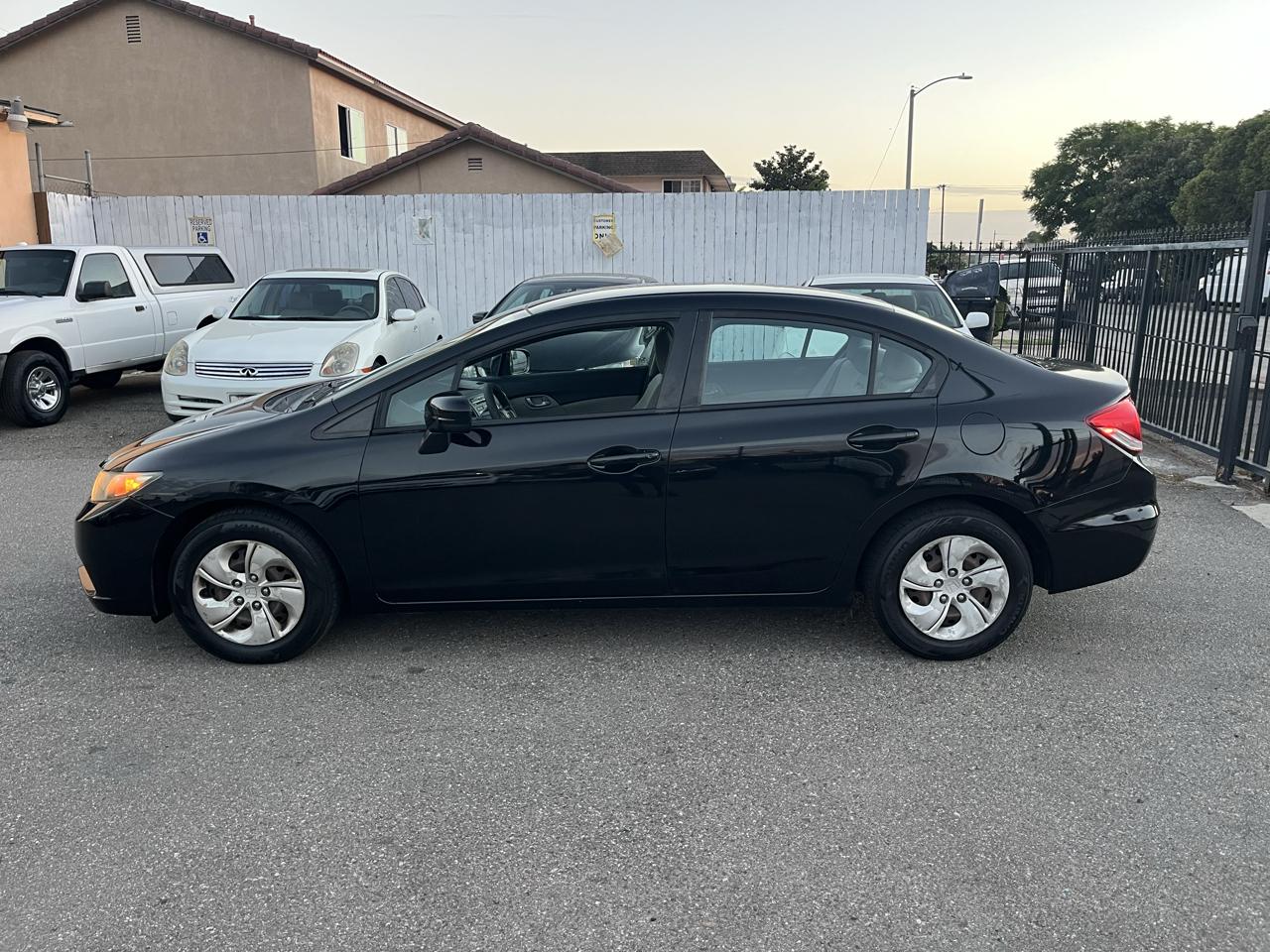 Honda Civic LX Sedan CVT 2014