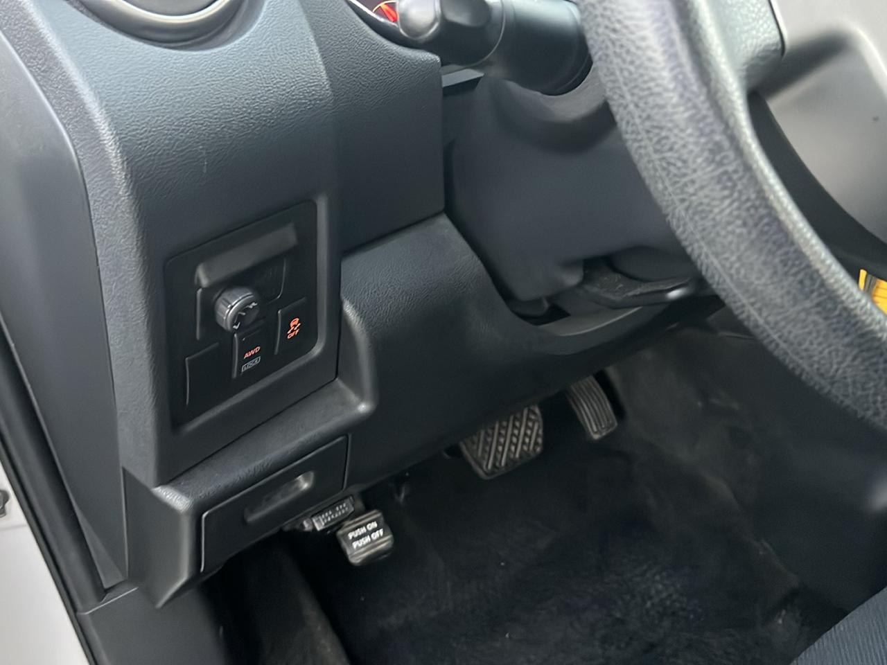Nissan Rogue S AWD 2011