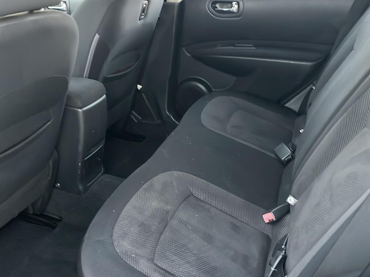 Nissan Rogue S AWD 2011