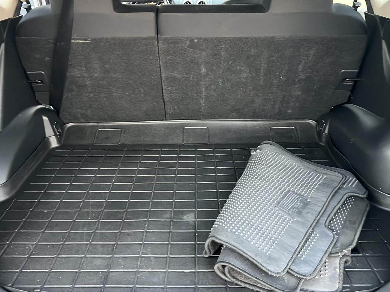 Nissan Rogue S AWD 2011