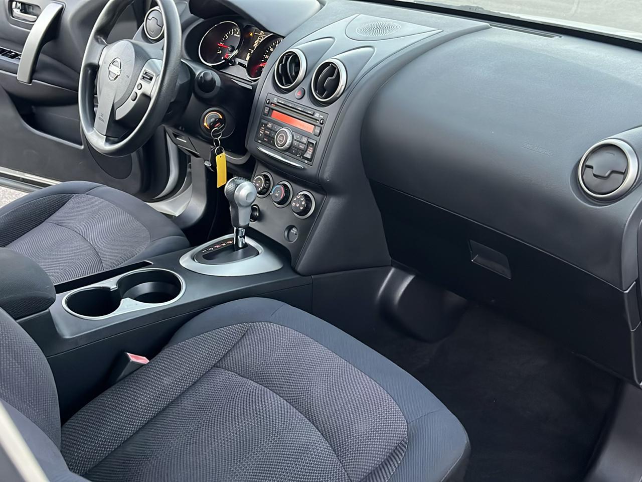 Nissan Rogue S AWD 2011