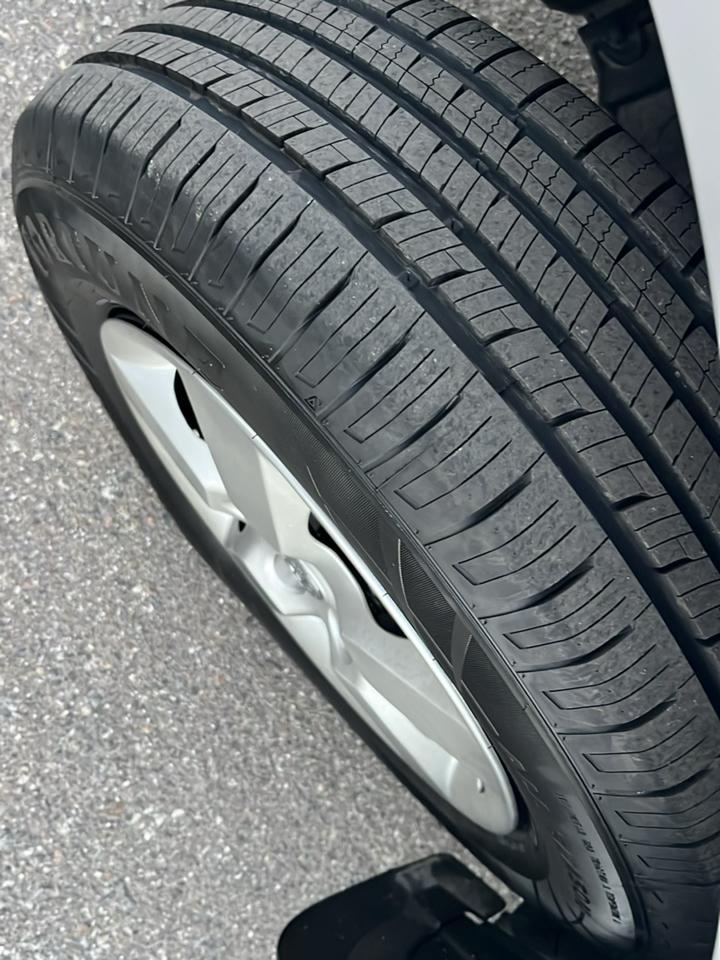 Nissan Rogue S AWD 2011