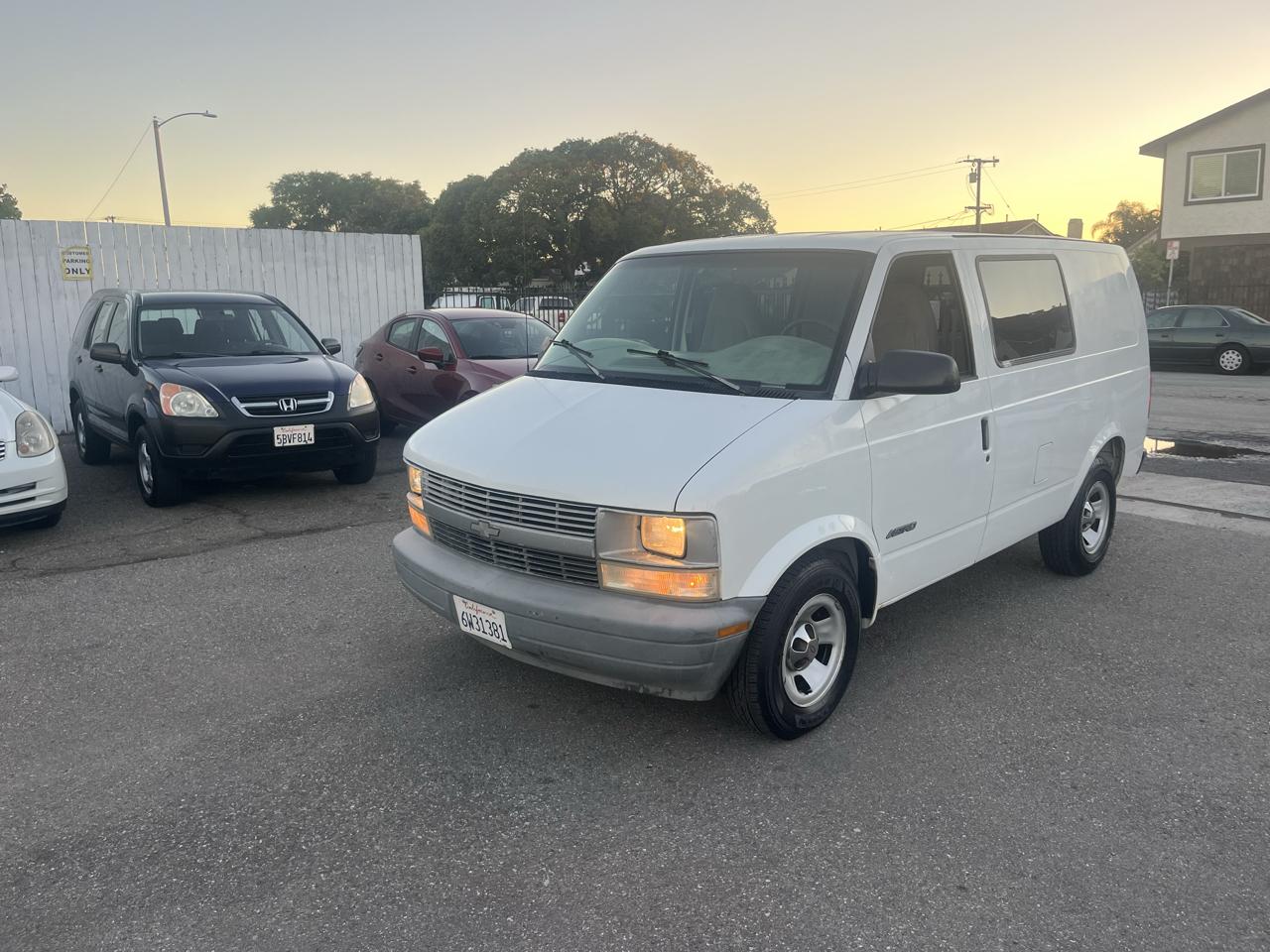 Chevrolet Astro Cargo Van 2WD 2002