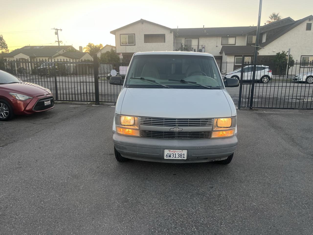 Chevrolet Astro Cargo Van 2WD 2002