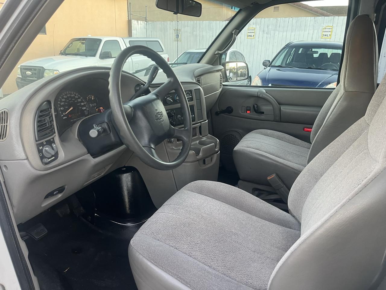 Chevrolet Astro Cargo Van 2WD 2002