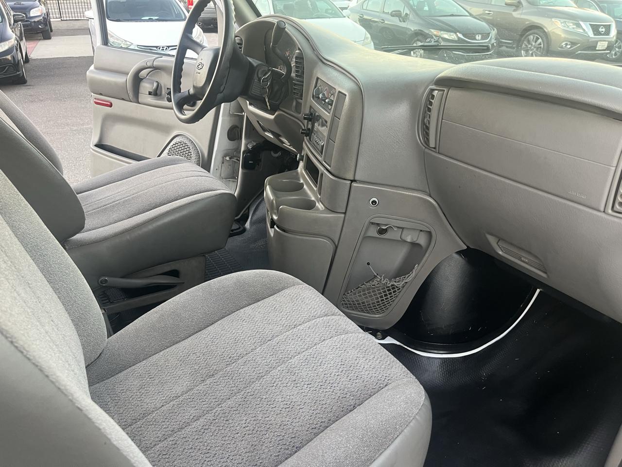 Chevrolet Astro Cargo Van 2WD 2002
