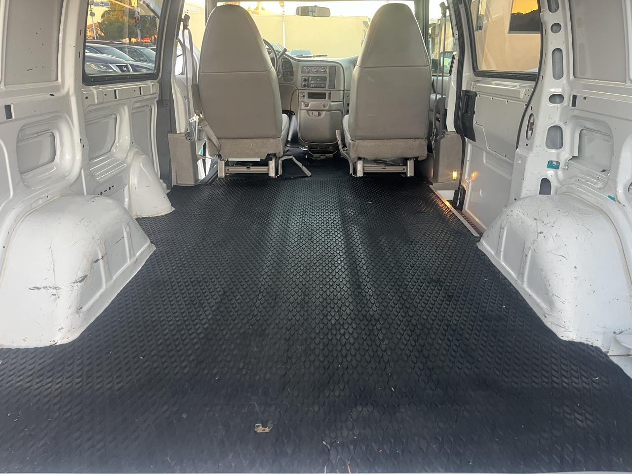 Chevrolet Astro Cargo Van 2WD 2002
