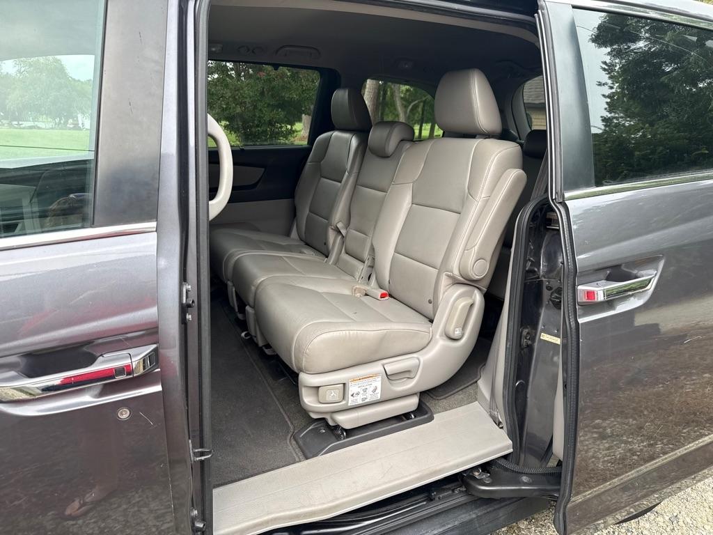 2016 Honda Odyssey EX-L - Photo 6