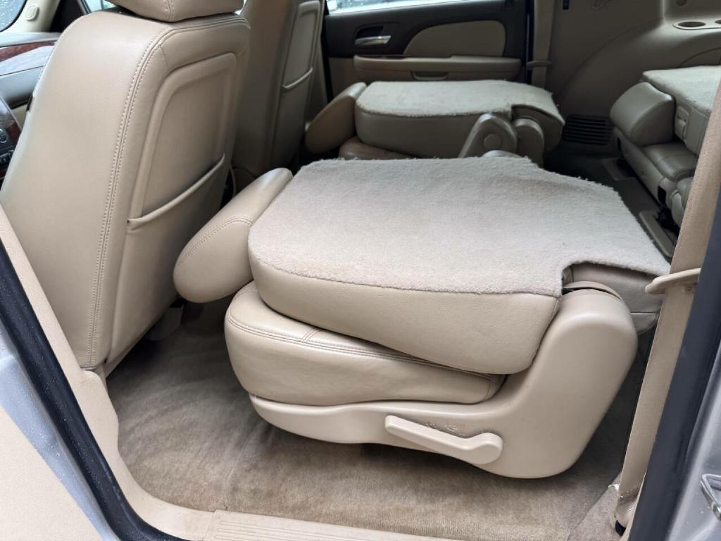 Chevrolet Suburban LT 1500 4WD 2014