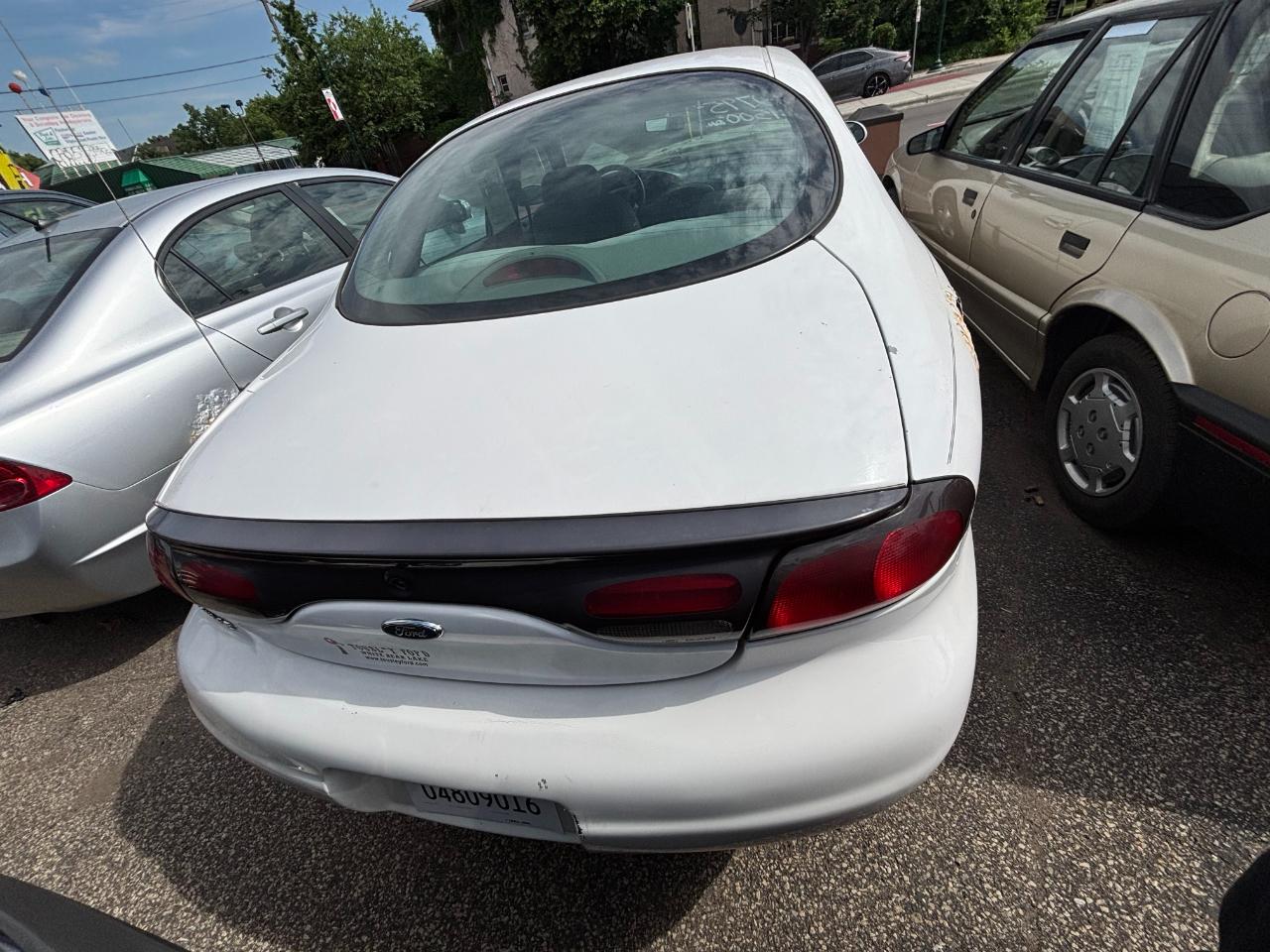 Ford Taurus SE 1999