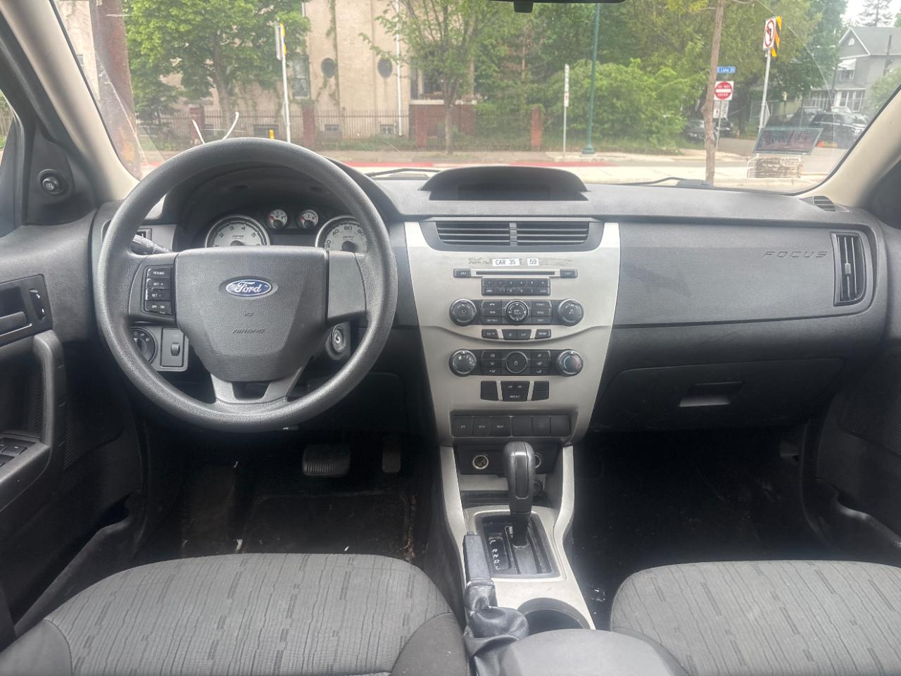 Ford Focus SE Sedan 2008