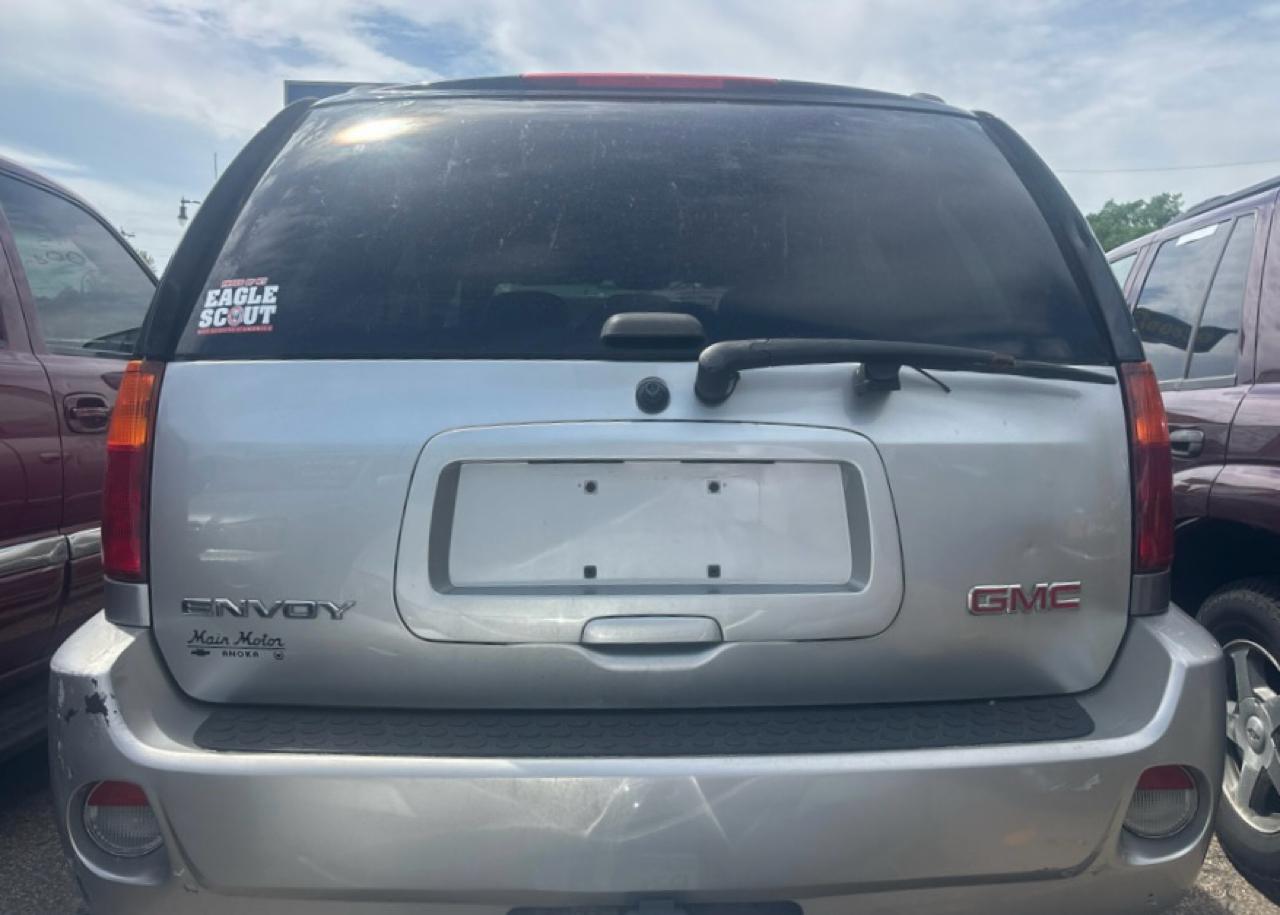 GMC Envoy XL Denali 4WD 2008