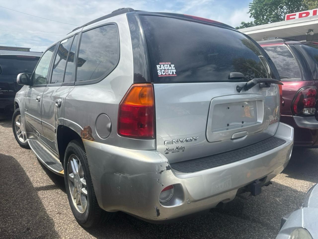 GMC Envoy XL Denali 4WD 2008