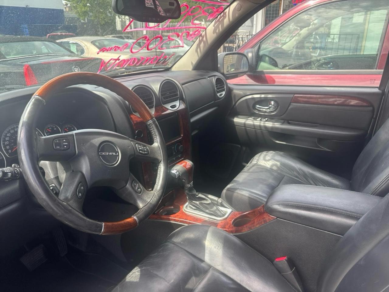 GMC Envoy XL Denali 4WD 2008