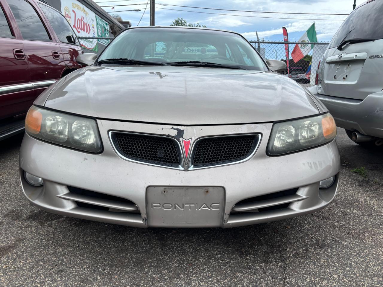 Pontiac Bonneville SE 2004