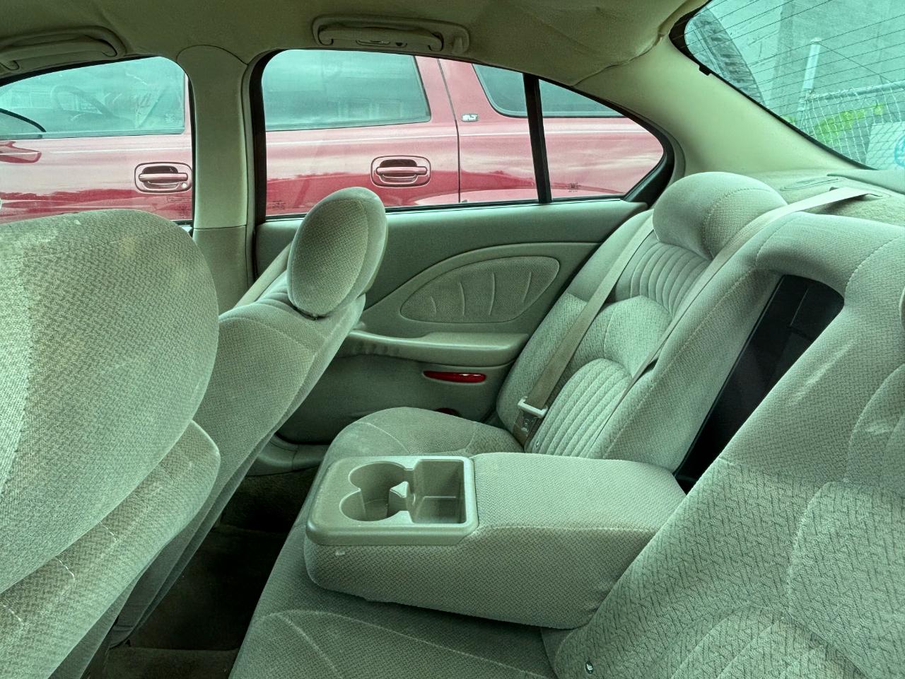Pontiac Bonneville SE 2004