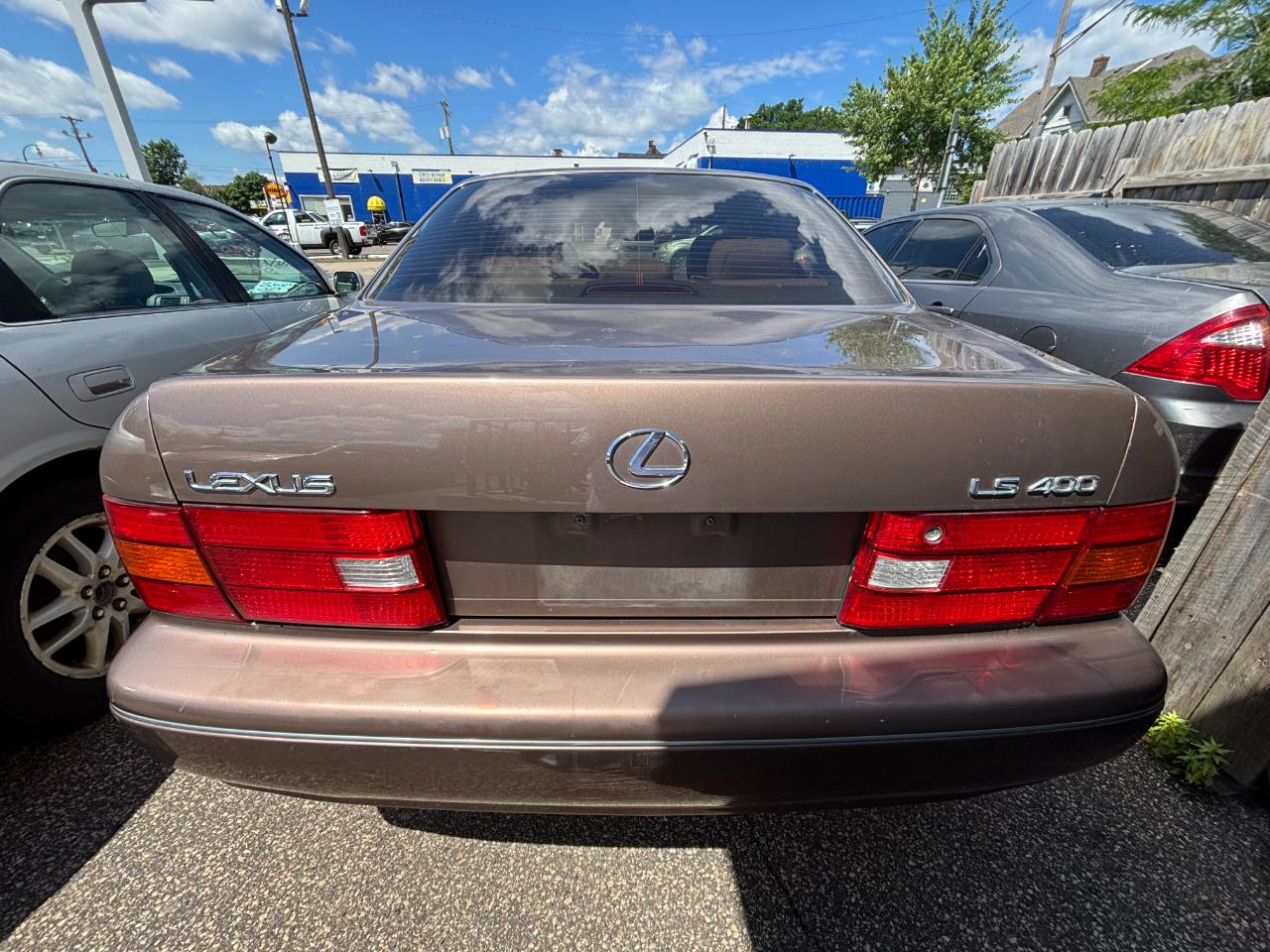 Lexus LS 400 Base 1998