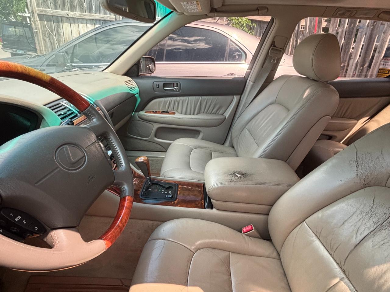 Lexus LS 400 Base 1998