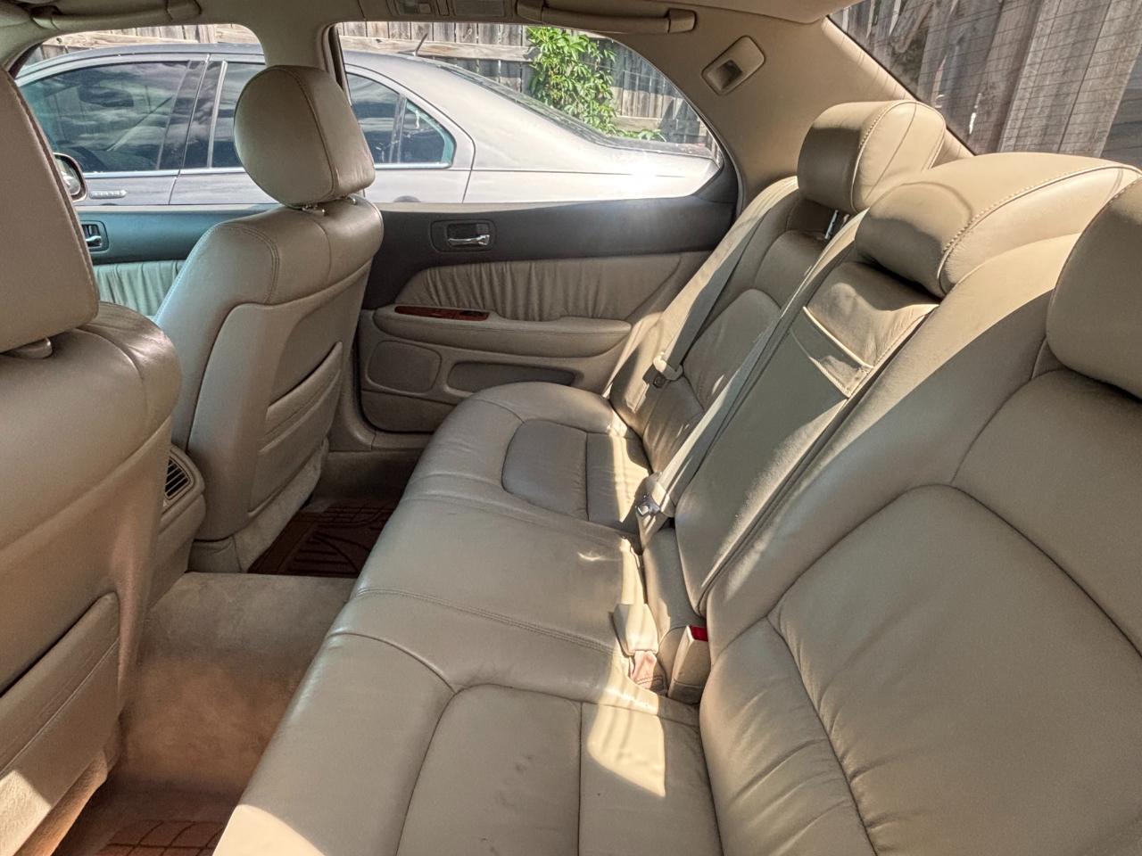 Lexus LS 400 Base 1998