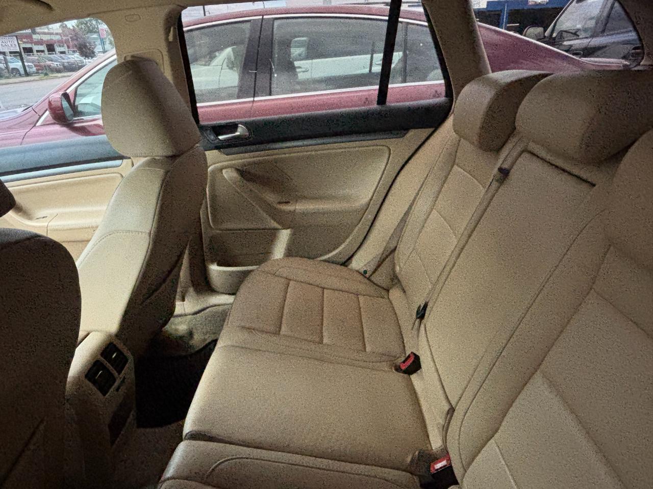 Volkswagen Jetta SportWagen SE 2009