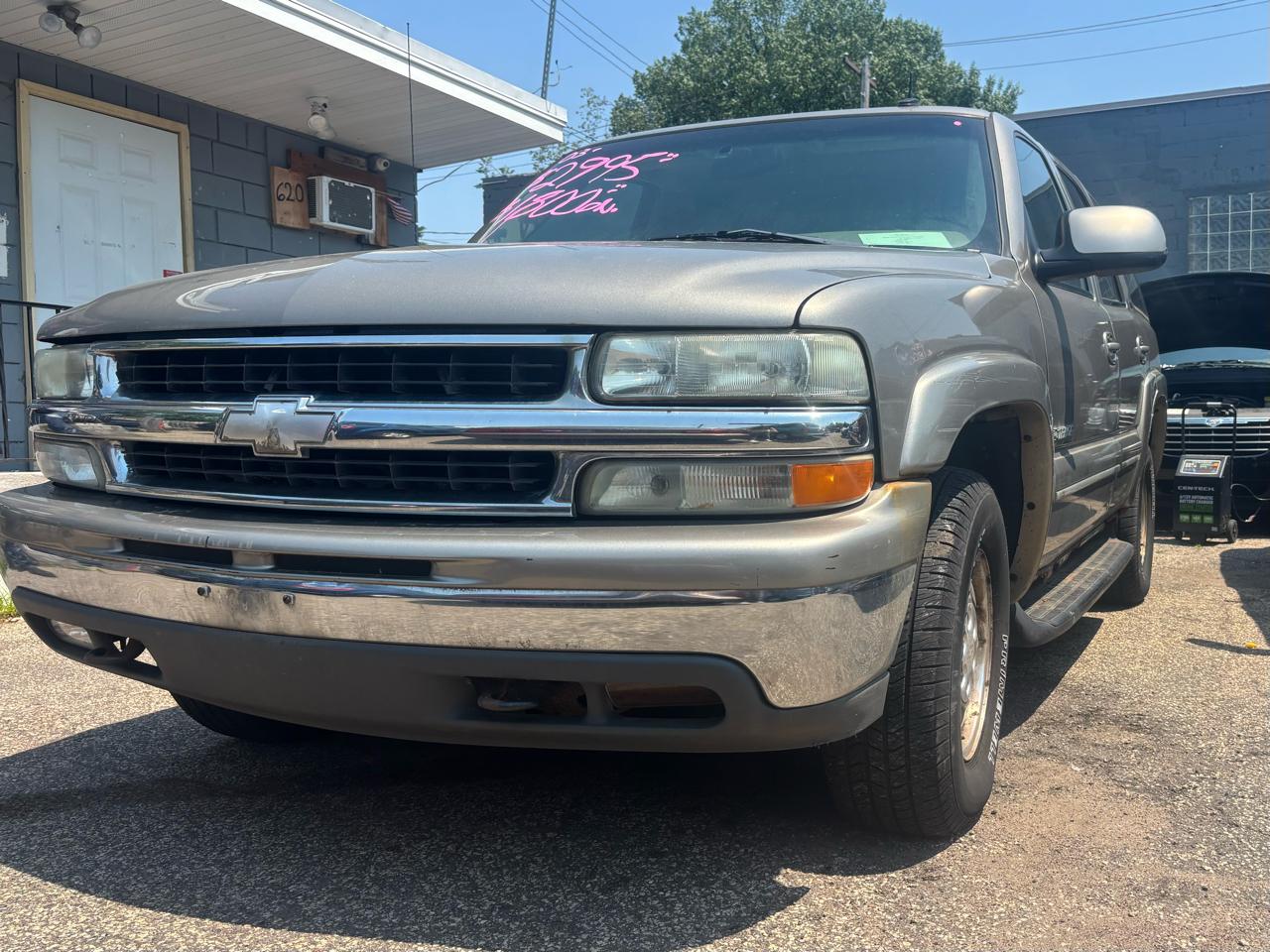 2003 Chevrolet Tahoe 4-Wheel Drive LS's photo