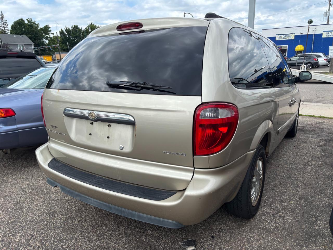 Chrysler Town & Country Touring 2005