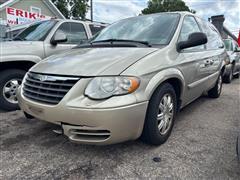 2005 Chrysler Town & Country 