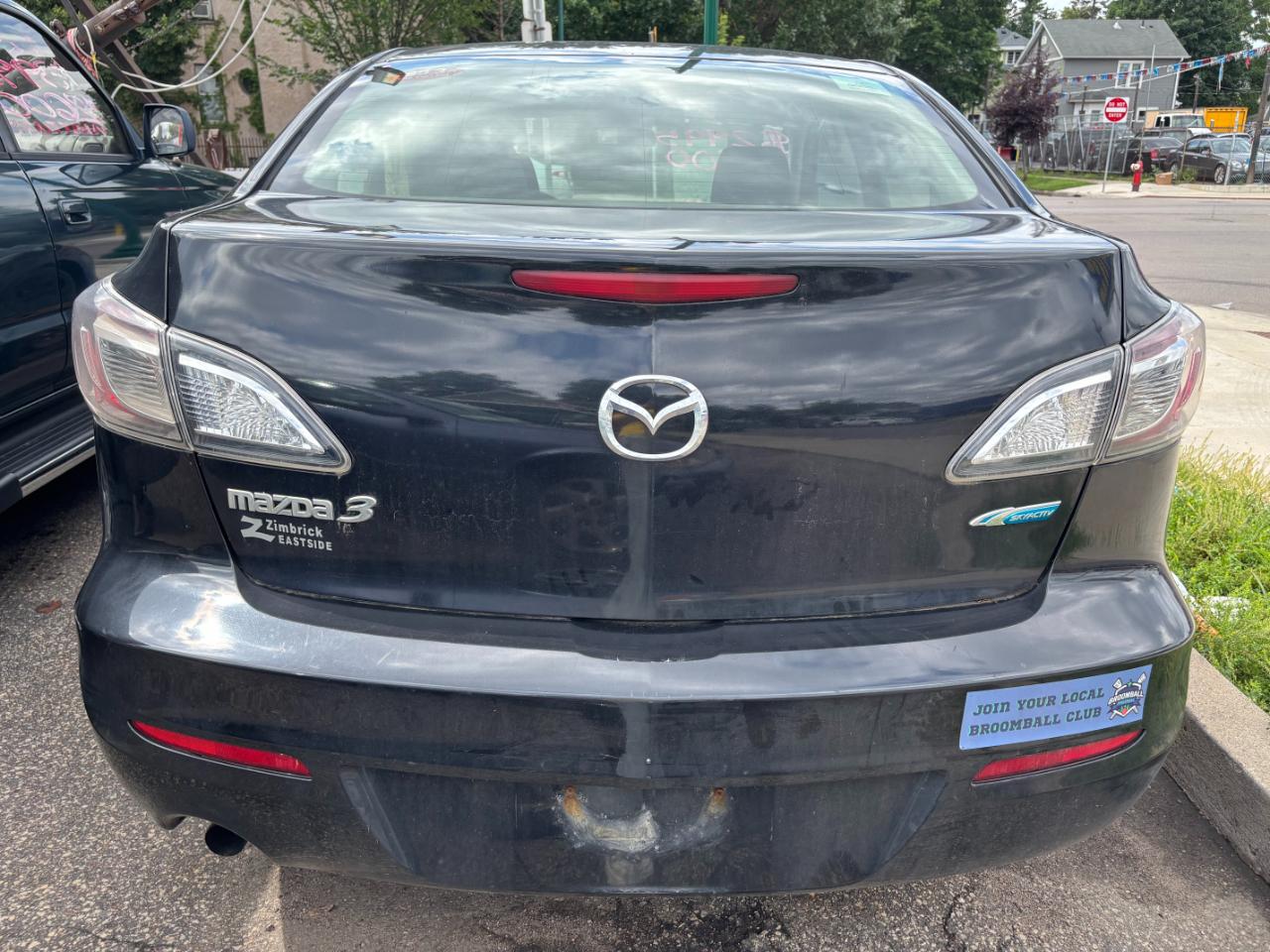 Mazda MAZDA3 i Sport 4-Door 2013