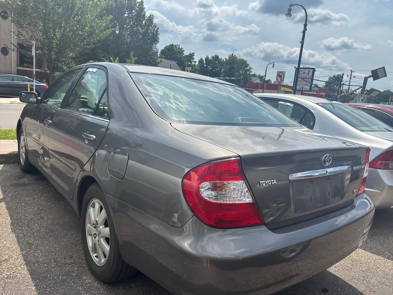 Toyota Camry LE V6 2003