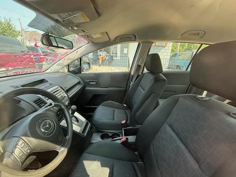 Mazda MAZDA5 Sport 2010