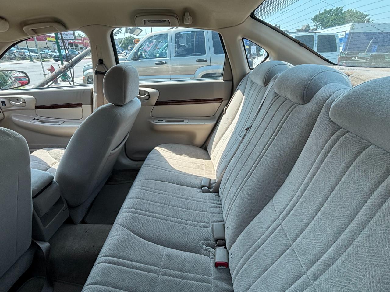 Chevrolet Impala Base 2005
