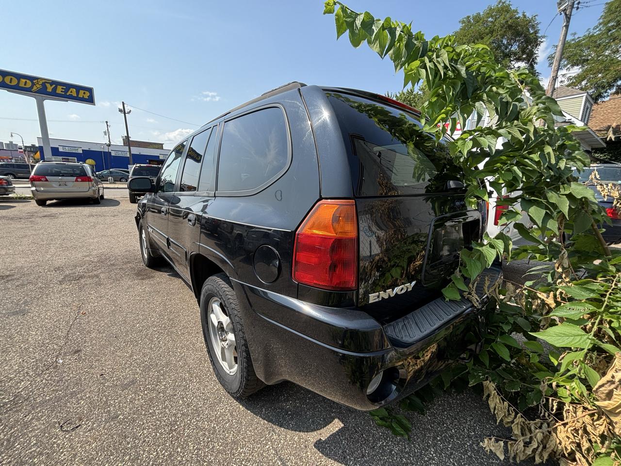 GMC Envoy SLE 4WD 2004