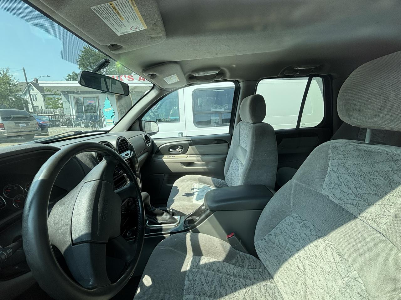 GMC Envoy SLE 4WD 2004