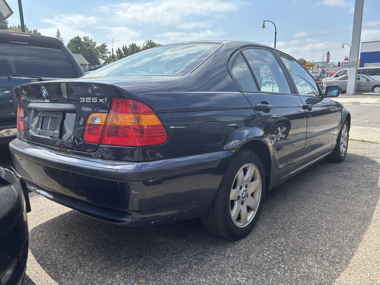 BMW 3-Series 325xi Sedan 2003