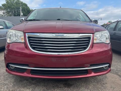 Chrysler Town & Country Touring-L 2013