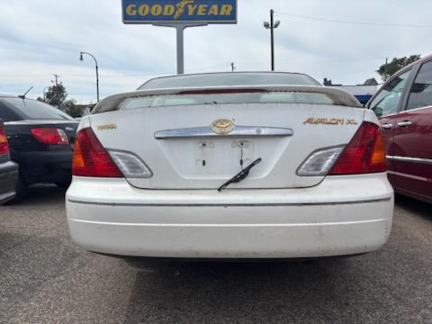 Toyota Avalon XL 2002