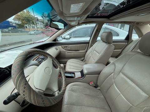 Toyota Avalon XLS 2000