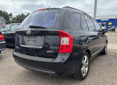 Kia Rondo LX V6 2007