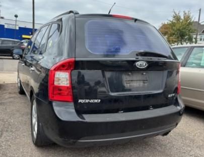 Kia Rondo LX V6 2007