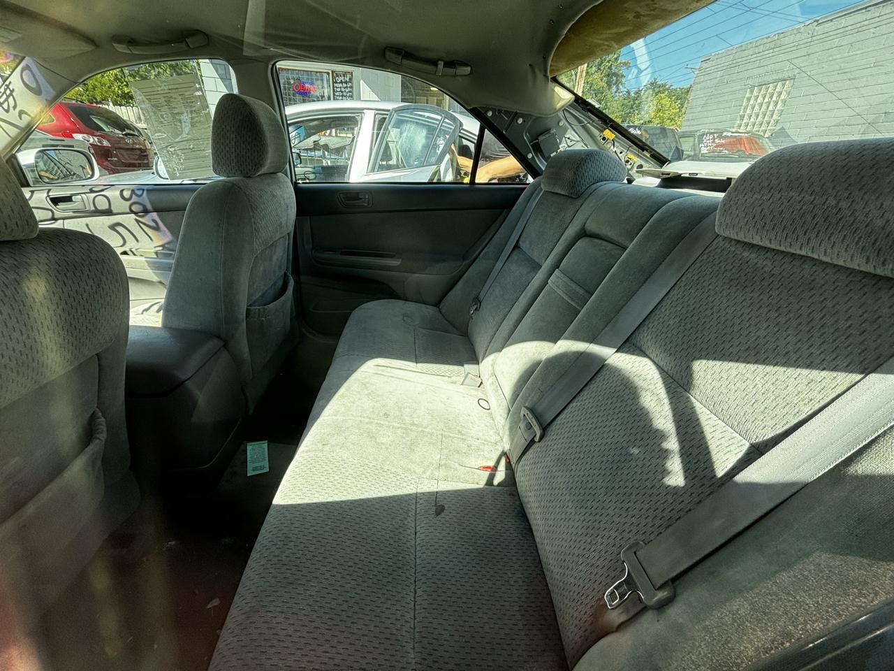 Toyota Camry LE V6 2004