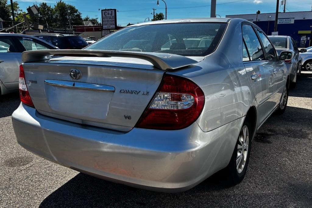 Toyota Camry LE V6 2004