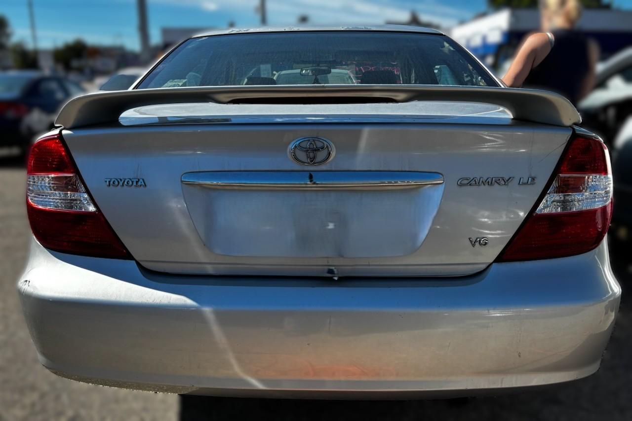 Toyota Camry LE V6 2004
