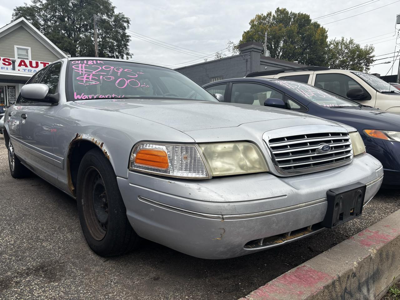 2001 Ford Crown Victoria Base