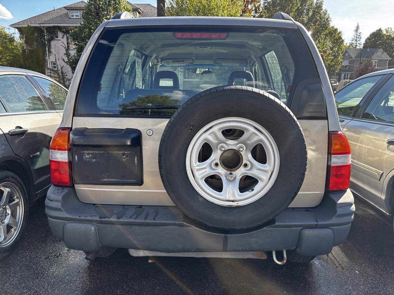 Chevrolet Tracker 4-Door Hardtop 4WD 2002