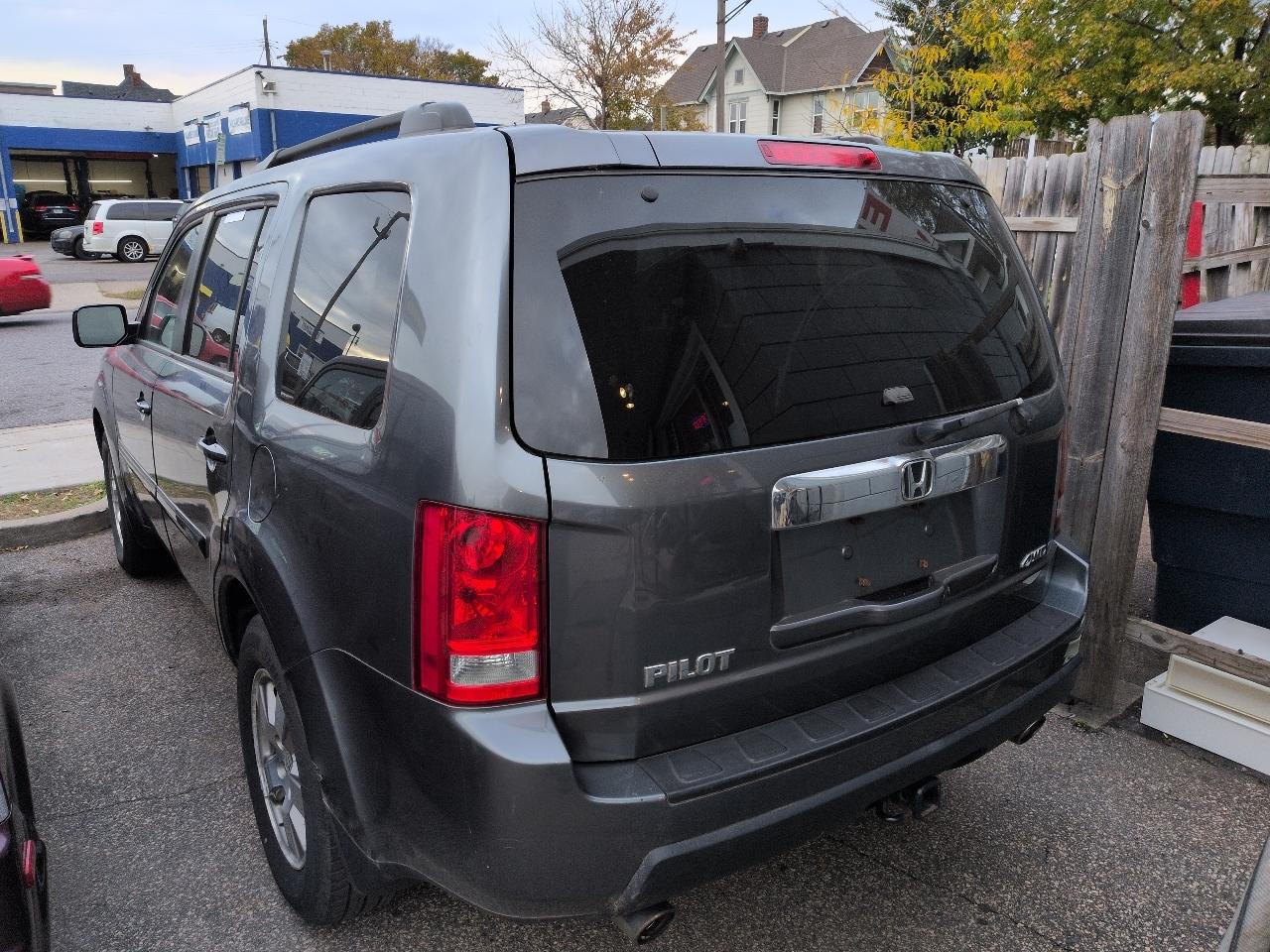 Honda Pilot EX-L 4WD 5-Spd AT 2011