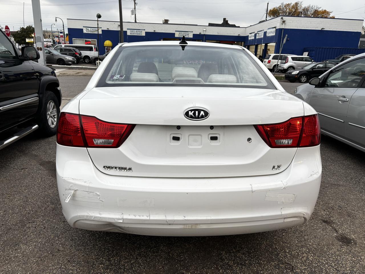 Kia Optima LX 2010
