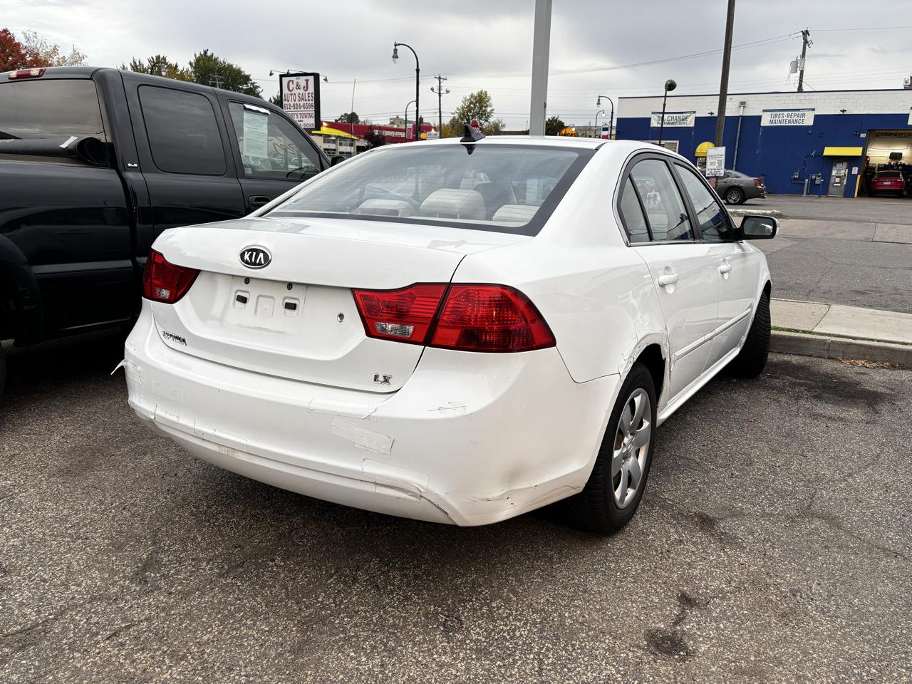 Kia Optima LX 2010
