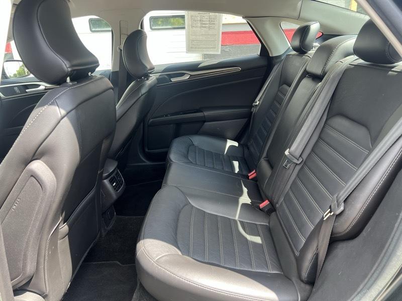 2016 Ford Fusion SE - Photo 15