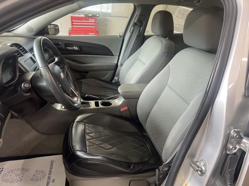 2015 Chevrolet Malibu 1LS - Photo 11